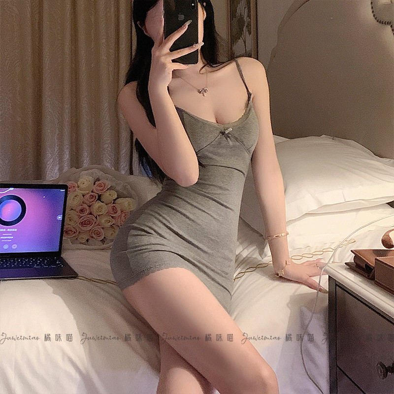 橘味喵：蕾丝蝴蝶结小胸性感睡衣女款夏季吊带裙纯欲带胸垫睡裙女