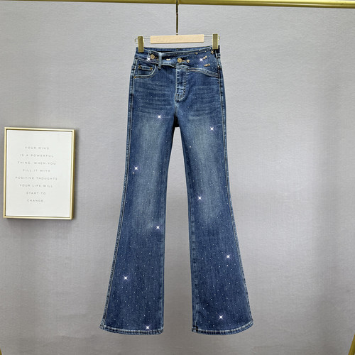 烫钻牛仔微喇叭裤女潮2025年秋季