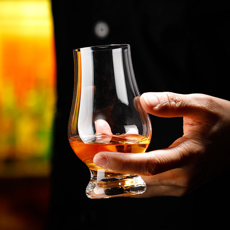水晶玻璃威士忌标准杯闻香杯小酒杯ISO品酒杯100ml侍酒师品鉴杯子