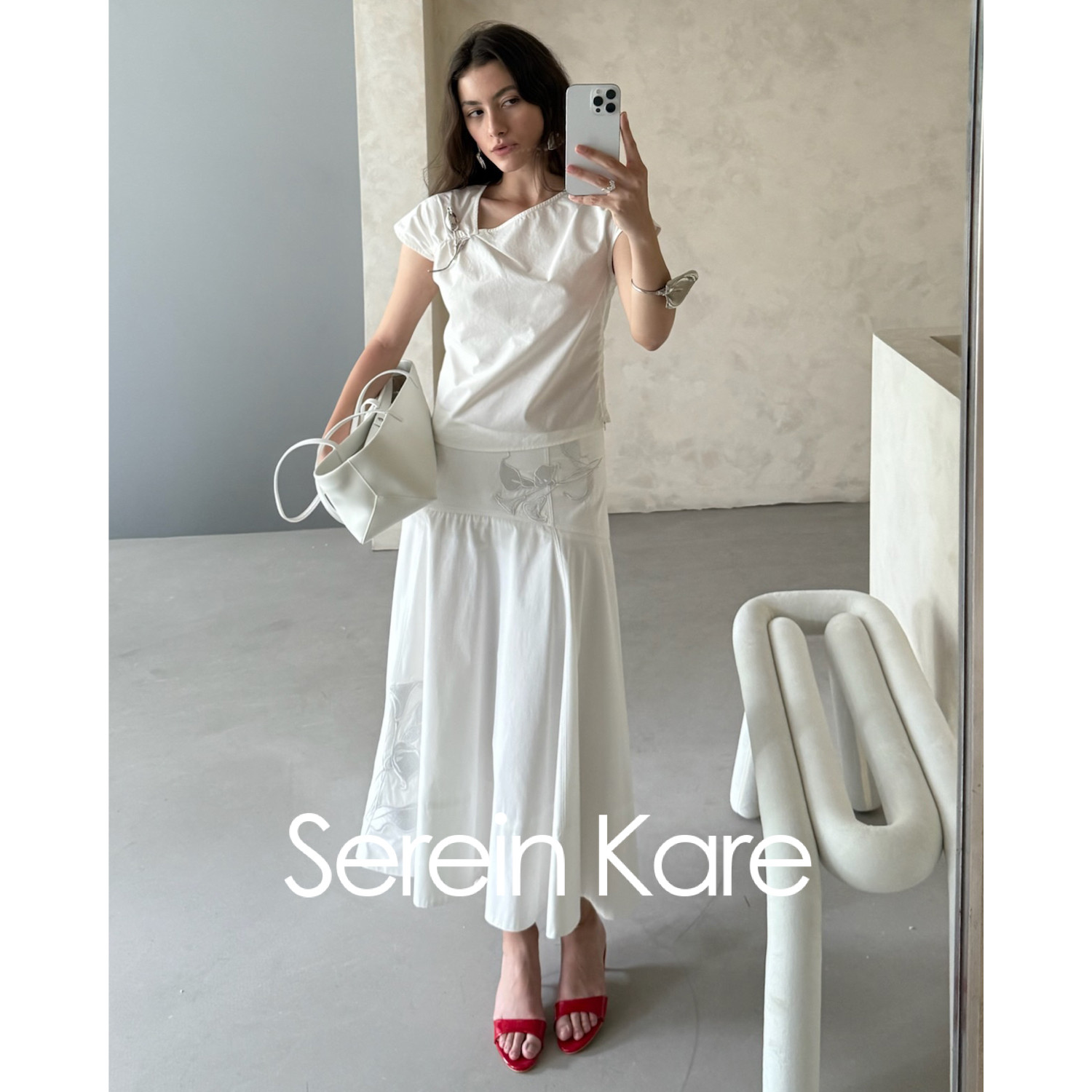 Serein Kare｜獨家马蹄莲刺绣质感棉白色a字半身裙梨形身材福音