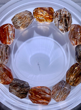 天然顺发云母黑金超随形雕刻件女