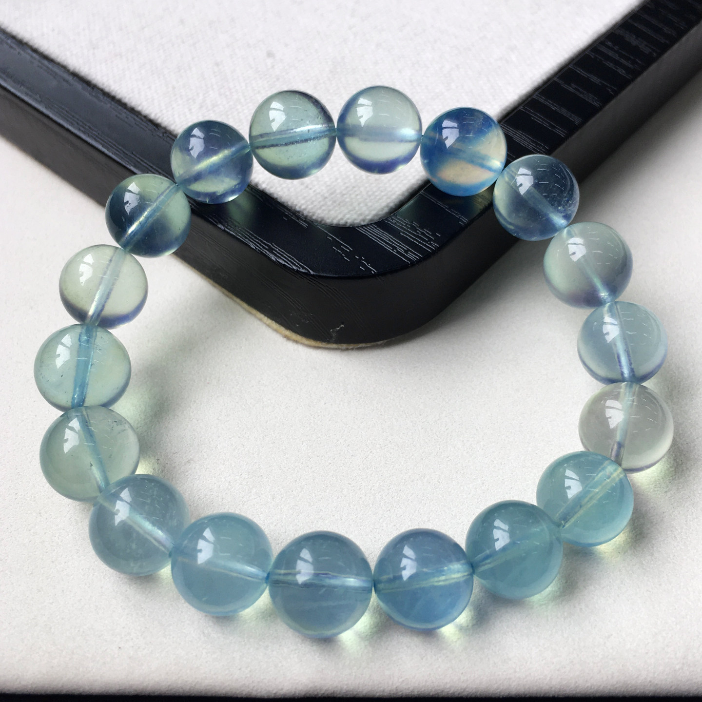 天然巴西冰透海蓝宝手串绿柱石水晶宝石湛蓝手链百搭饰品礼物情侣