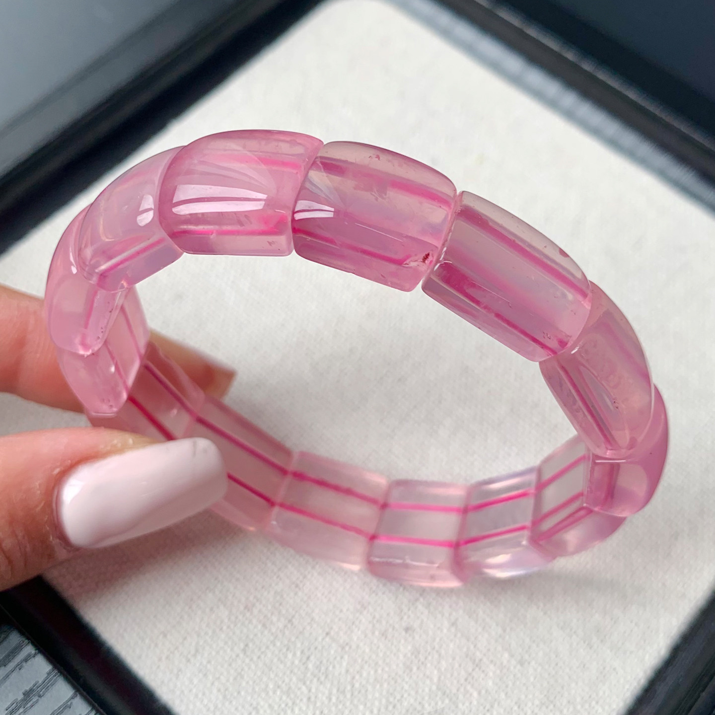 天然莹润马粉水晶手排马达加斯粉晶芙蓉石手串饰品礼物男女情侣款