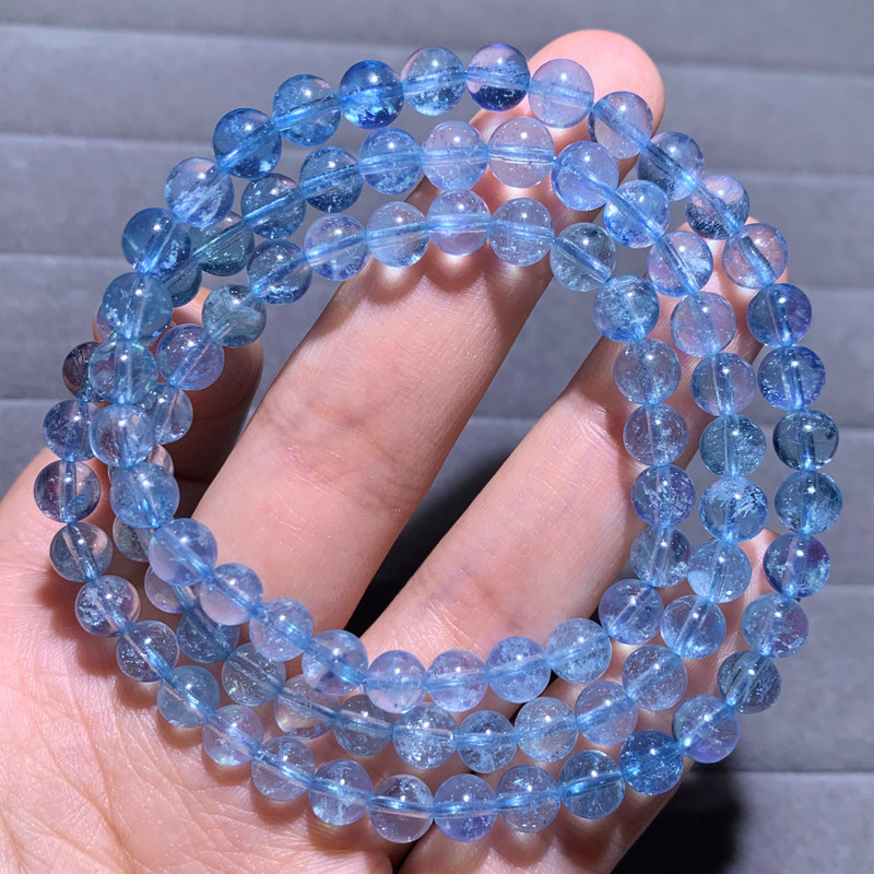 天然冰透海蓝宝手链三圈清透蓝色
