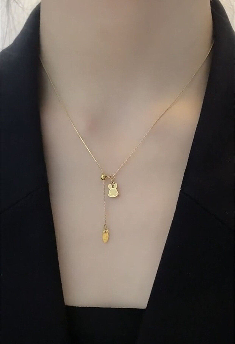 小众设计感兔子萝卜可抽拉钛钢不掉色项链女轻奢高级感兔年锁骨链