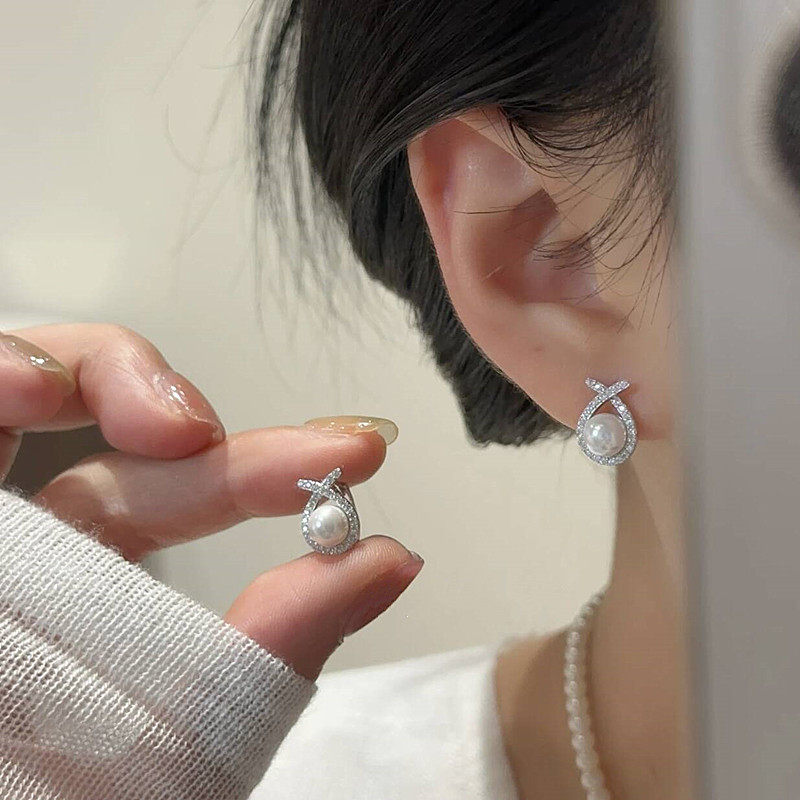 s925银针耳饰银色微镶锆石交叉珍珠耳扣女轻奢高级感温柔气质耳环,饰品/流行首饰/时尚饰品新,耳环,淘宝优惠券,粉丝福利购,淘宝优惠卷