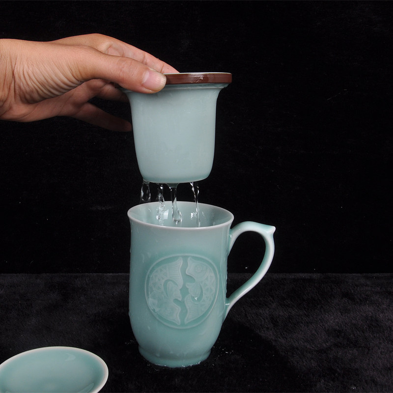 龙泉青瓷带盖办公杯过滤茶杯中式泡茶陶瓷家用商务马克杯礼盒装