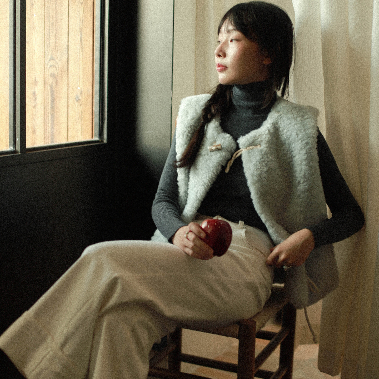 bela设计感的秋冬氛围短外套