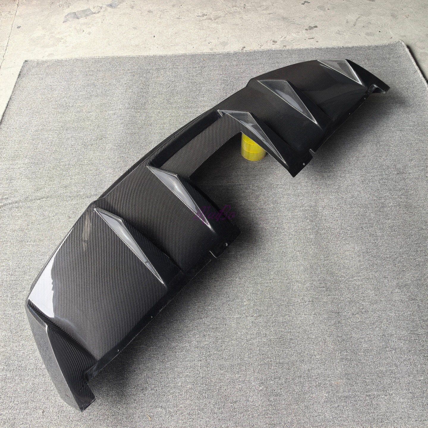 LP560碳纤后唇改装尾翼