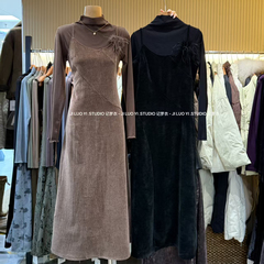 冬上新丝绒吊带长款修身连衣裙(配毛球)10221（不配打底）