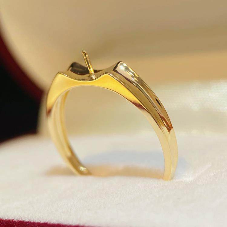 18K金简约凹面素圈指环