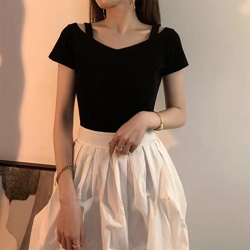 一字肩吊带黑色短袖T恤女夏2025露肩性感显瘦修身设计感上衣锁骨