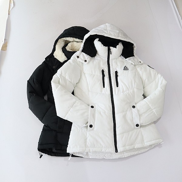 冬季新品女长袖棉服外套立领连帽拉链修身多口袋刺绣百搭棉衣R1