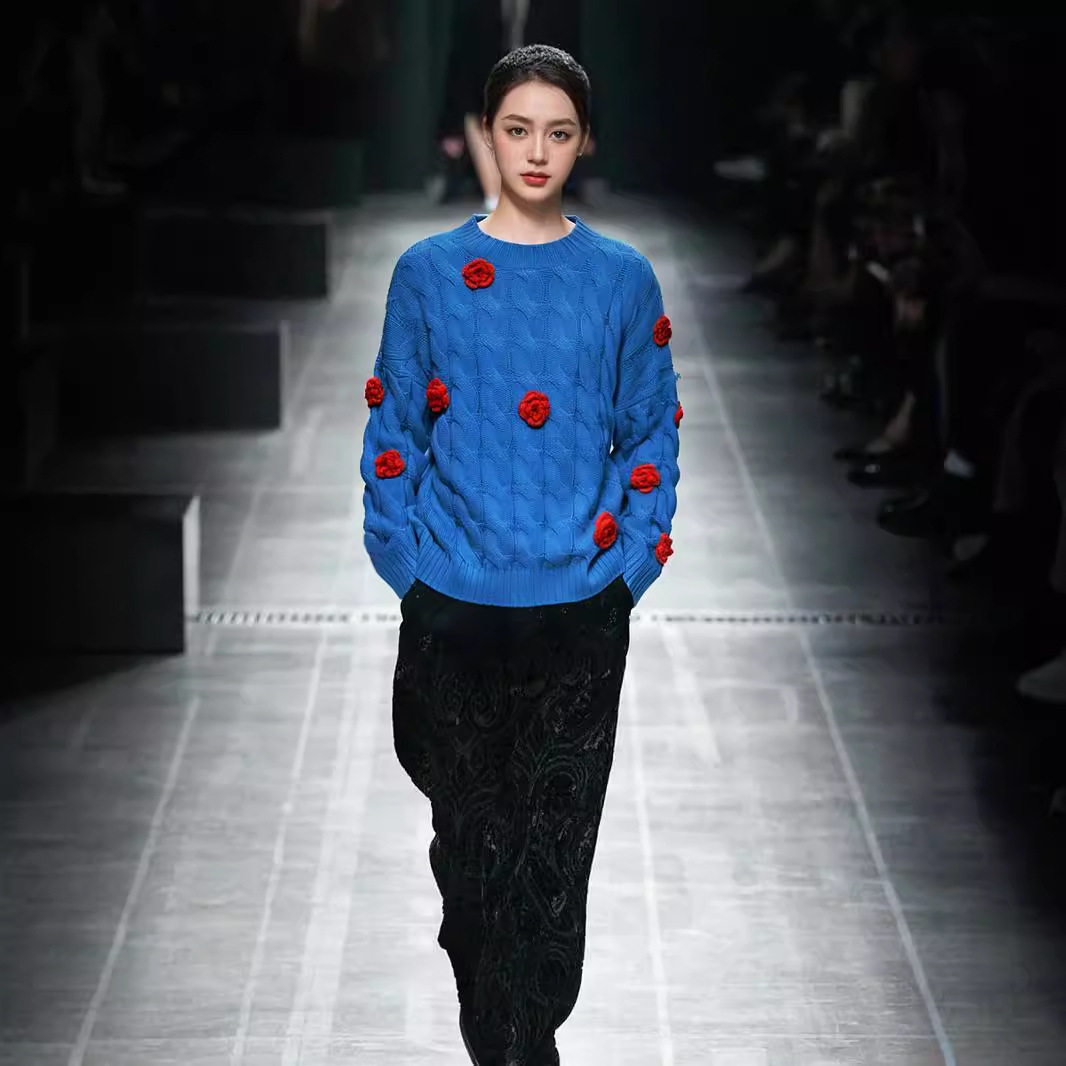 2024女款森系古着风针织上衣重工玫瑰花朵外穿慵懒复古套头毛衣