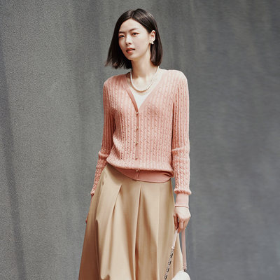 歌蒂诗春季专柜新款休闲百搭简约舒适粉色针织 8E32W2523