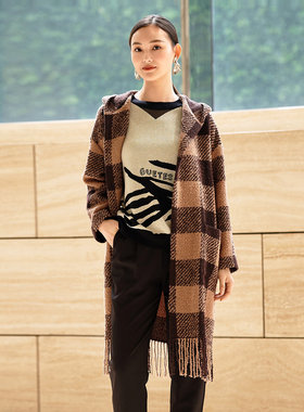 歌蒂诗春季专柜新款经典格纹流苏设计宽松毛呢大衣 8C33D3684