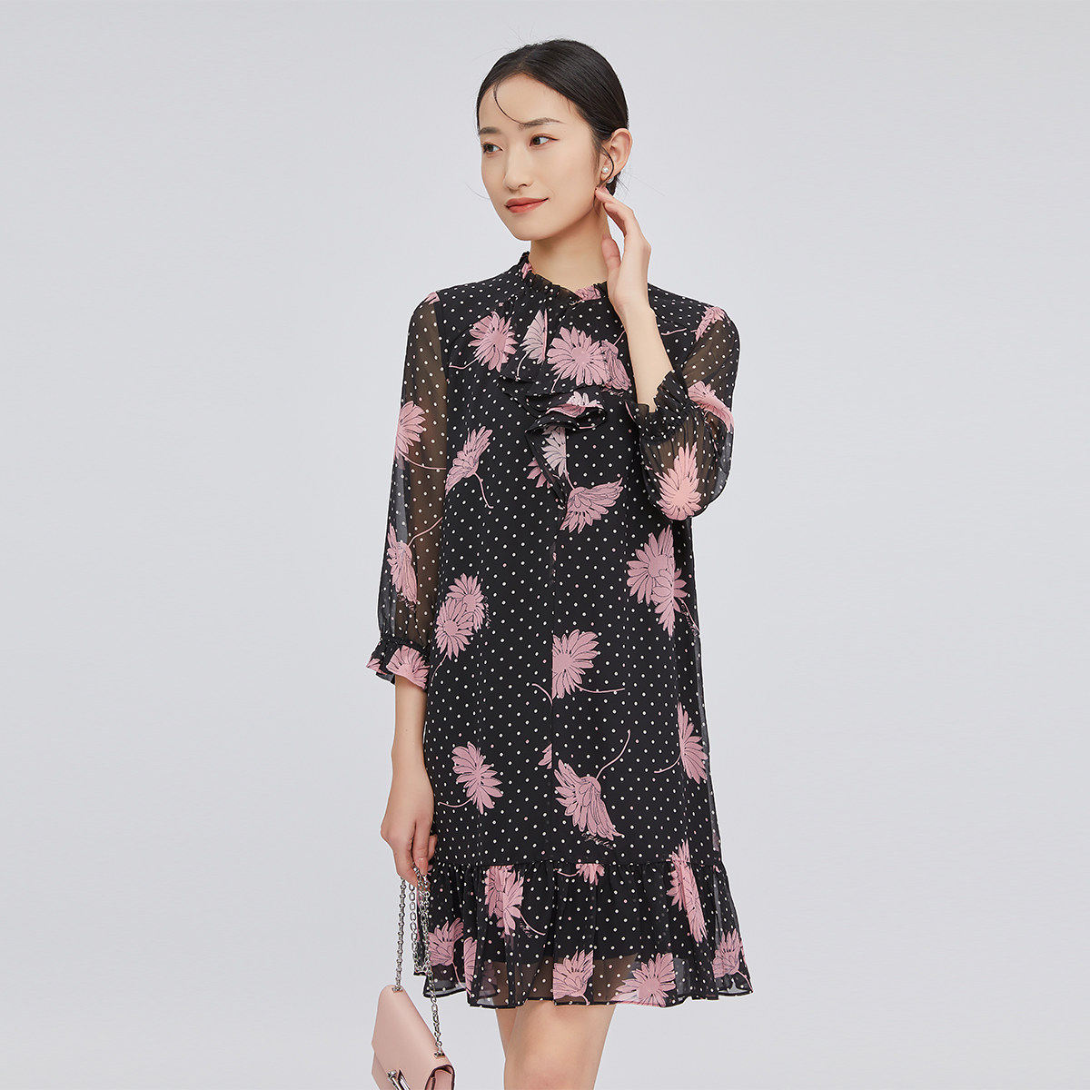 歌蒂诗专柜夏季新款气质优雅七分袖波点印花立领连衣裙8C14L1909