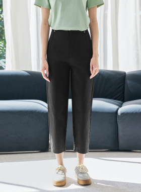 歌蒂诗春季专柜新款时尚通勤简约经典百搭黑色9分裤女士1F16K9948