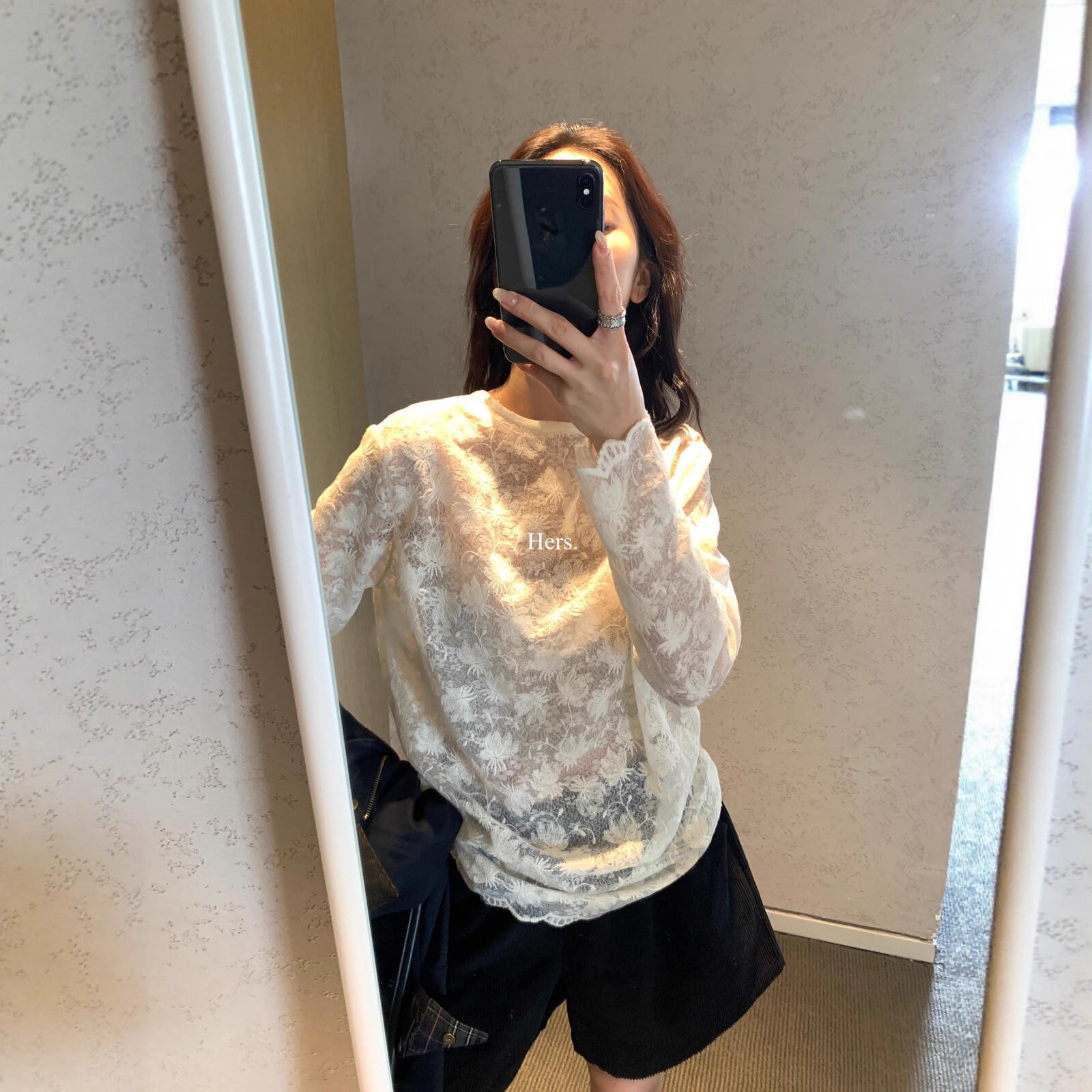 Hers一勺甜秋季简约复古气质叠穿波边下摆提花长袖蕾丝衫女92364