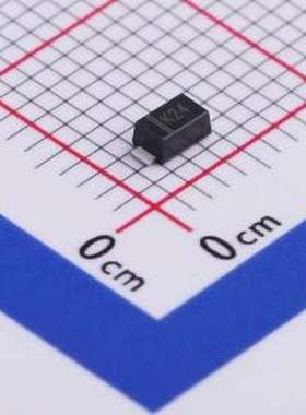 DSS24 肖特基二极管 电压:40V 电流:2A SOD-123