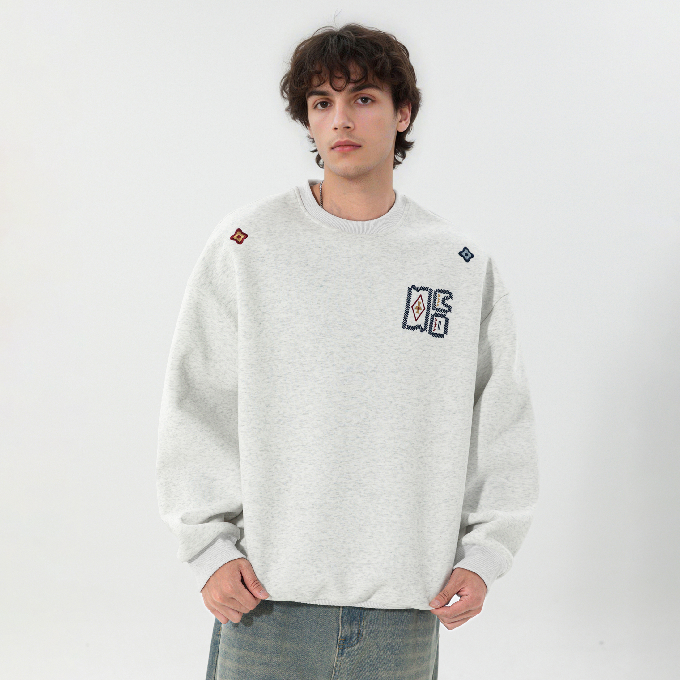 WASSUP米灰色重磅民族风刺绣卫衣