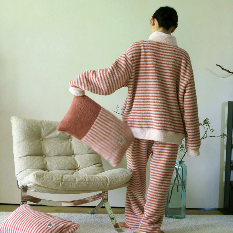 三朵睡衣女9038暖条漫居珊瑚绒