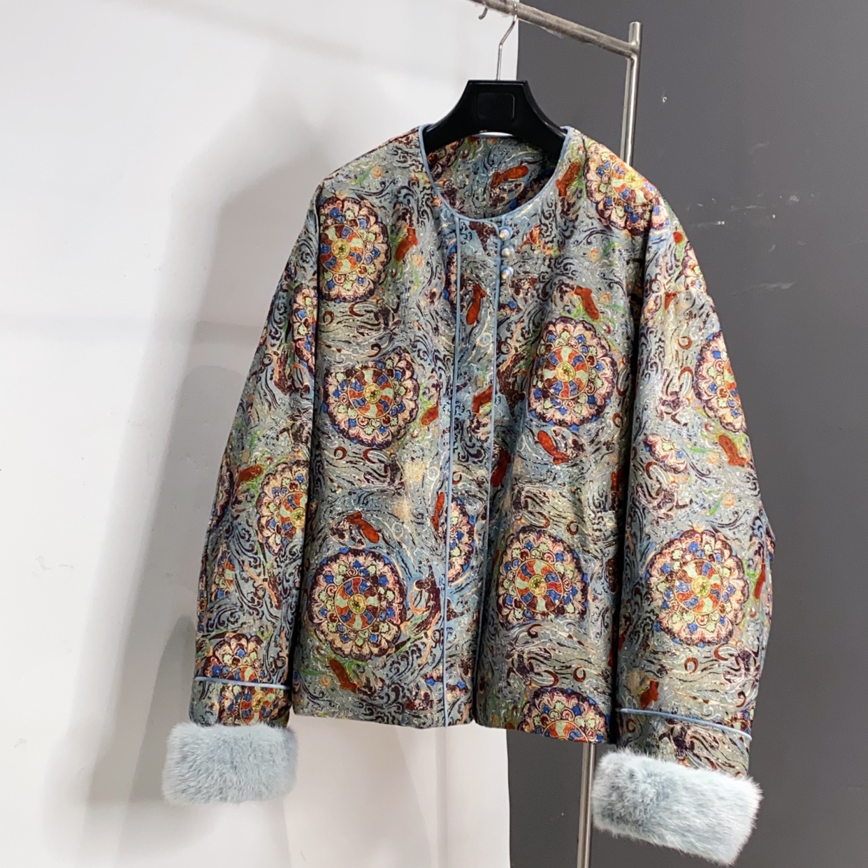 &【敦煌】2025秋冬新中式圆领国潮鹅绒羽绒服女轻奢高级感QY长60