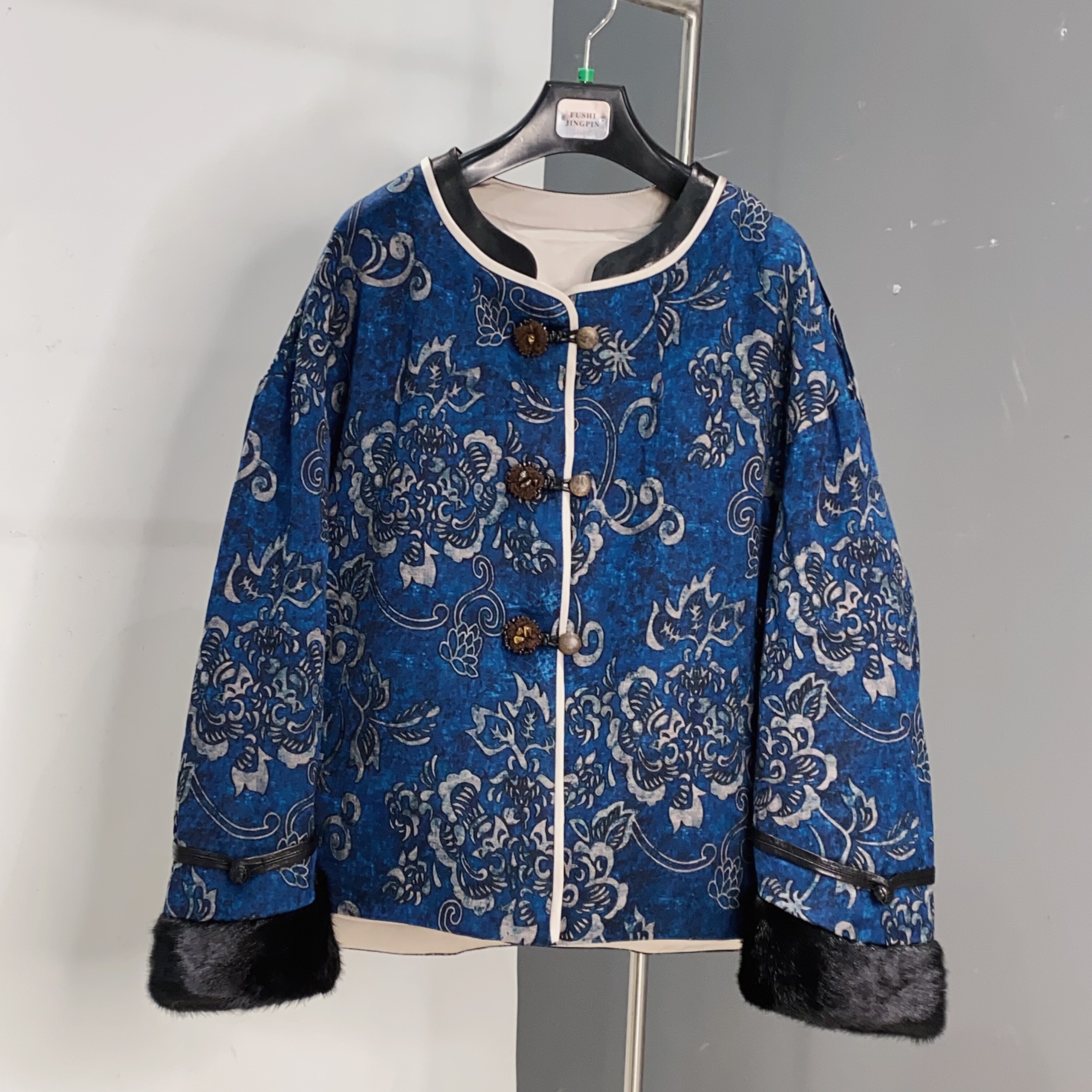 &新款36羊毛64人丝圆领新中式蓝色鹅绒羽绒服女轻薄款276FRF长58