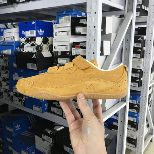 Adidas URBAN REVERIE 女子城市机能芭蕾风薄底运动鞋KJ4035 4036