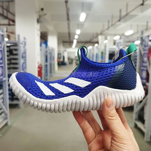Adidas网面透气一脚蹬运动鞋