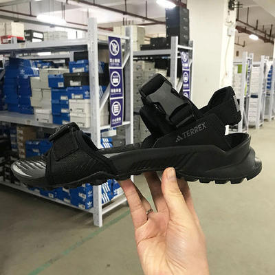 Adidas沙滩鞋运动凉鞋