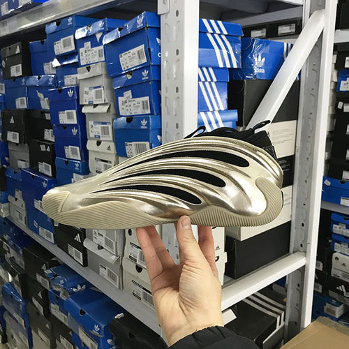 小七Adidas HARDEN VOLUME 哈登9代缓震回弹实战篮球鞋 JR2506