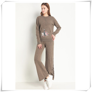 绣花毛衣裤子套装秋冬新款女装两件套休闲毛织阔腿裤毛衫