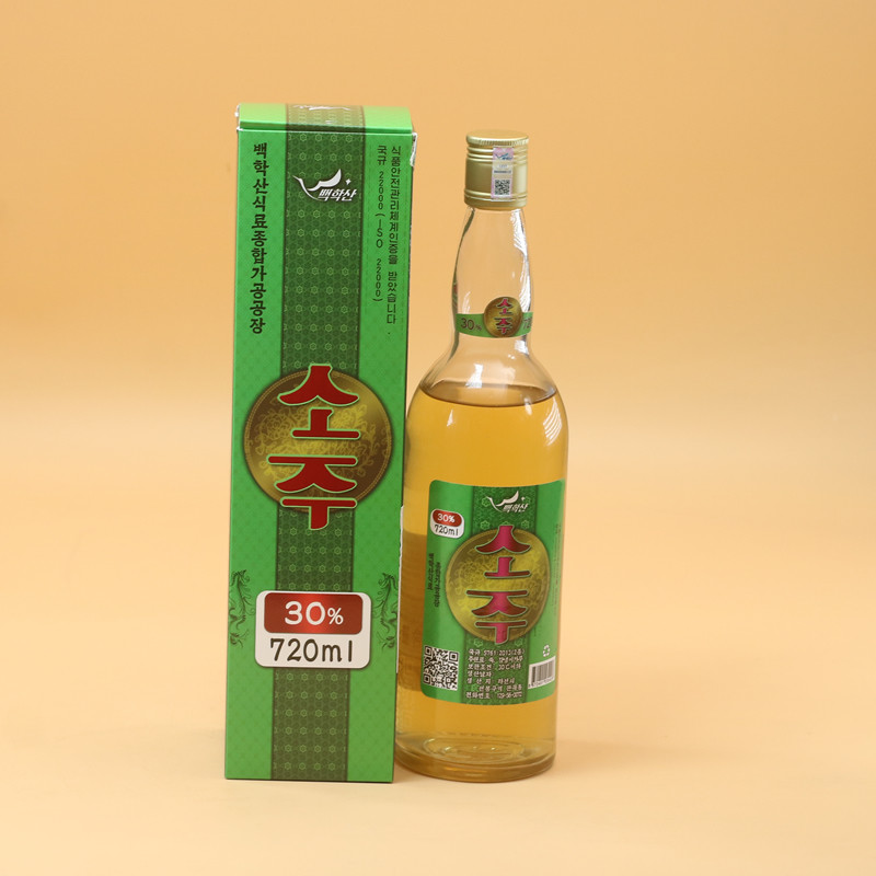 白鹤山蒿子烧酒720ml朝鲜原装进口酒陈酿玻璃瓶过年送礼平壤开城
