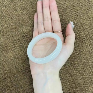 新疆和田玉白玉手镯少女扁条天然羊脂玉时尚白玉镯子百搭网红玉石