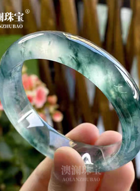 翡翠独龙玉冰种飘花玉石手镯石英岩玉翡翠玉镯子货源