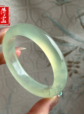 岫玉手镯女款冰种天然晴水色绿扁条冰种通透淡绿岫岩真玉镯子