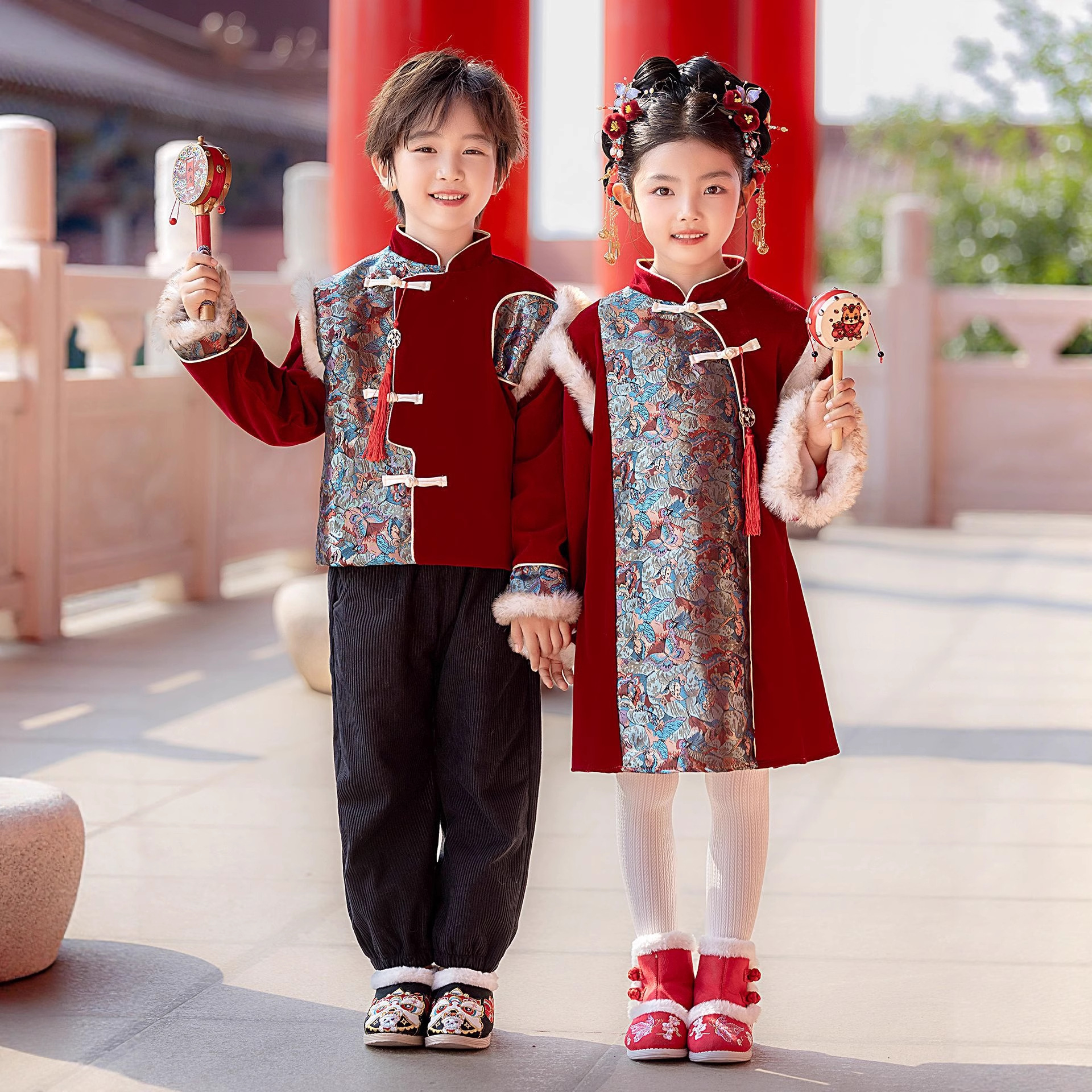 儿童演出服元旦表演服装男童加绒加厚女童汉服唐装红色喜庆拜年服