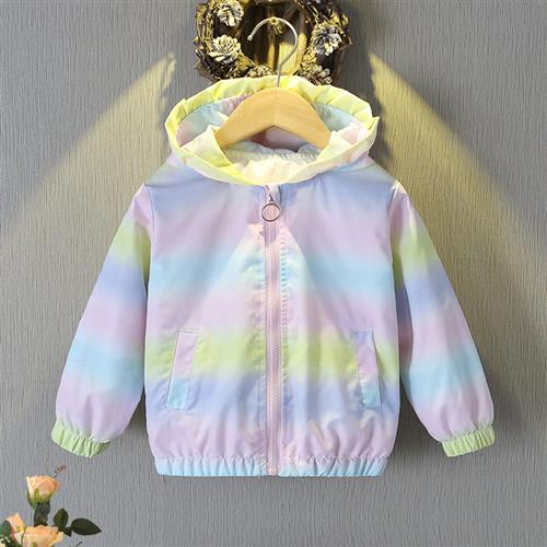 女童连帽翅膀风衣2024春秋新款中小儿童休闲服渐变色韩版外套春装