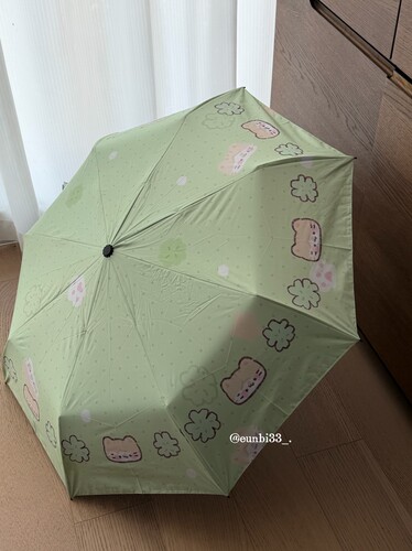 原创设计款！你的幸 运四叶草小猫黑胶雨伞折叠伞