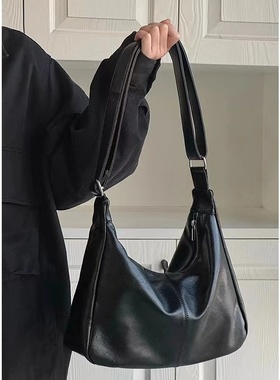 美拉德风包包女2025新款潮复古托特包学院风百搭大容量单肩包斜挎