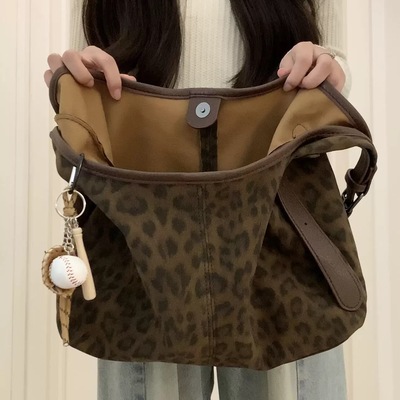 韩系慵懒风大容量豹纹斜挎托特包