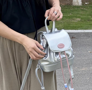 今年流行爆款迷你女双肩包2026新款百搭小背包时尚流行超火小书包