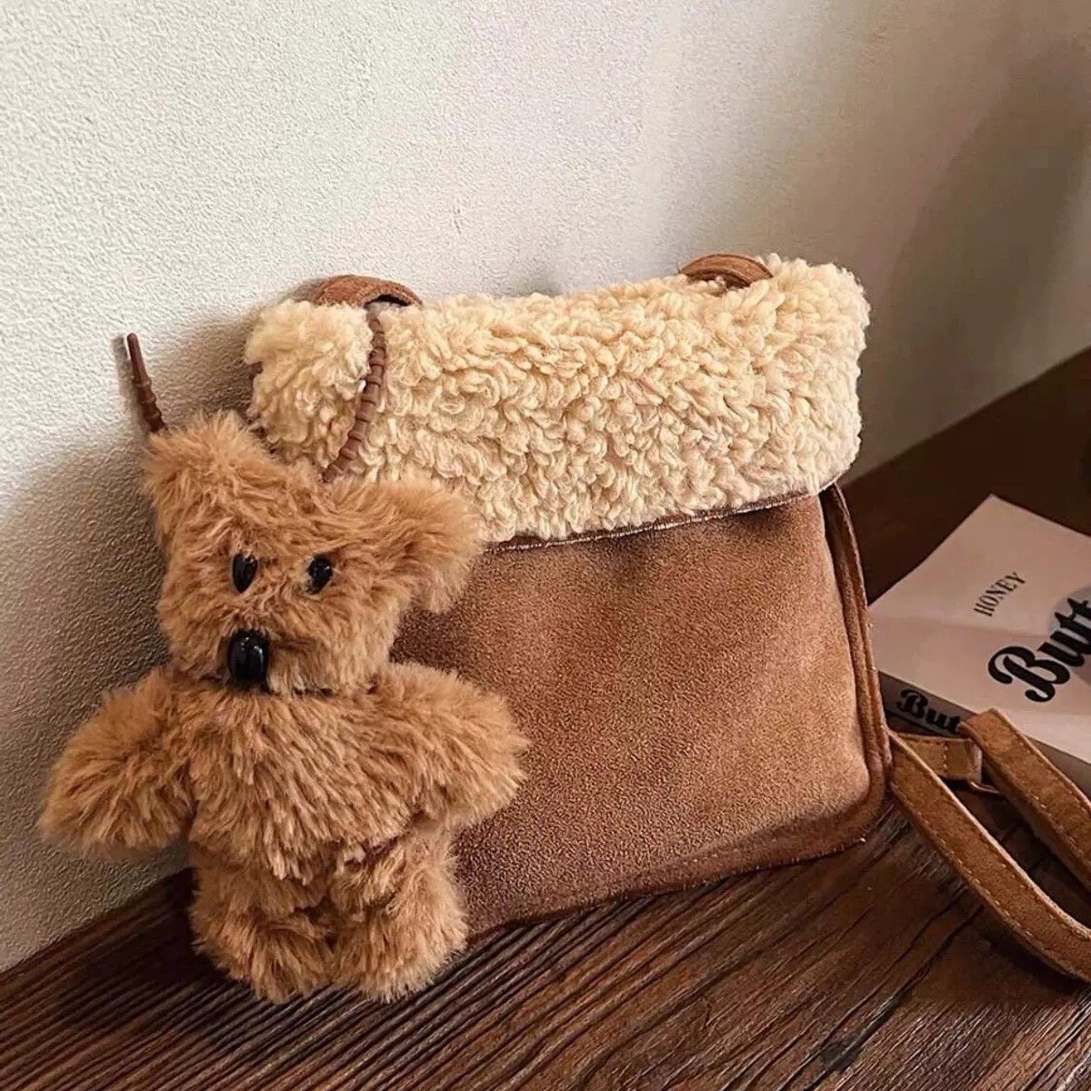 美拉德羊羔毛绒绒秋冬斜挎手机包