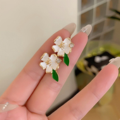 栀子花朵耳钉夏日2025年新款 潮小众设计感高级耳饰女清新气质耳夹