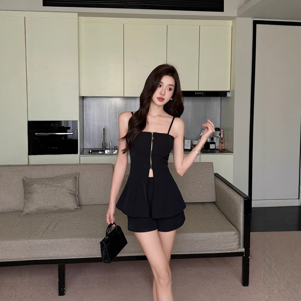 气质荷叶边拉链吊带上衣女纯色百搭高腰短裤小黑裤两件套时尚