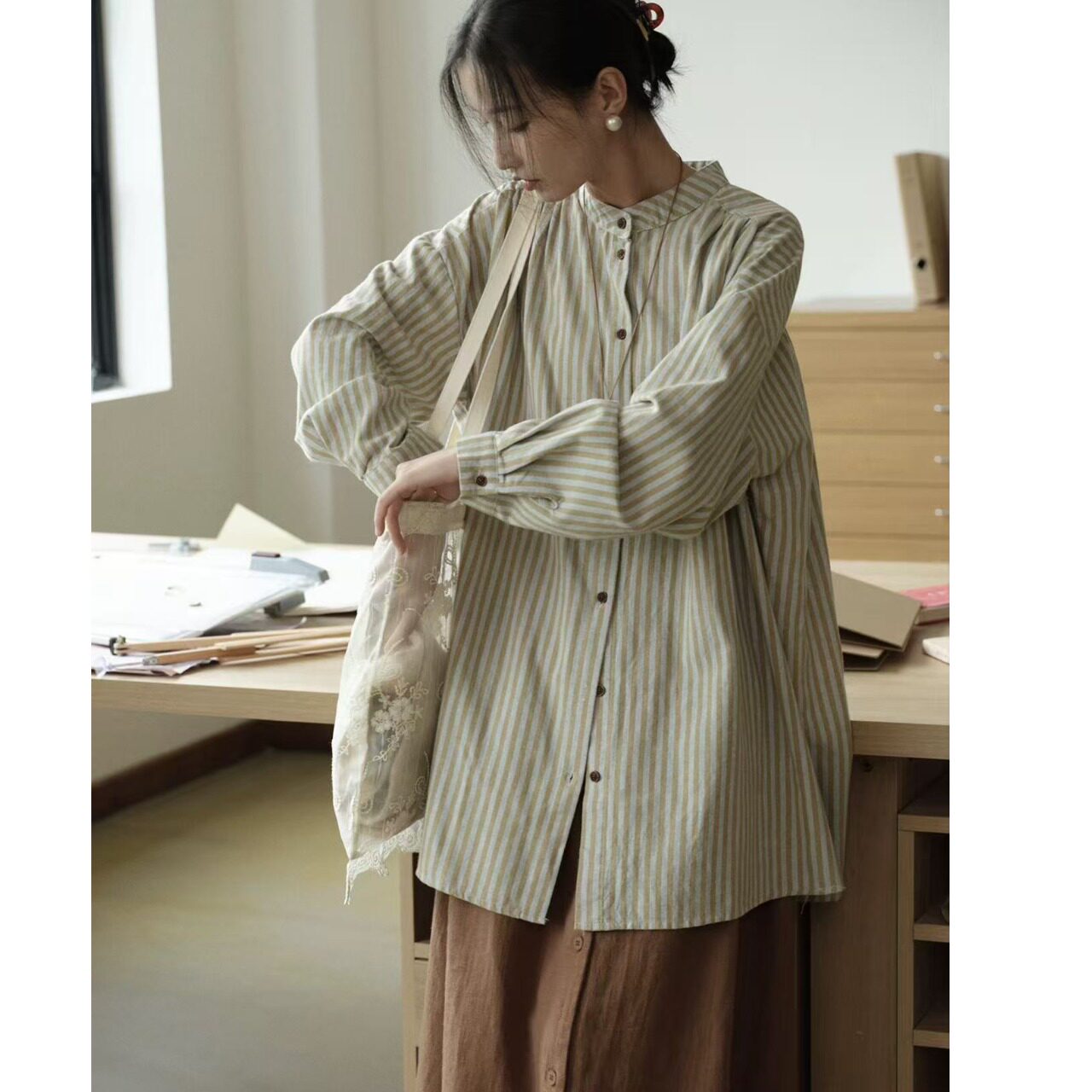 2026春季日系纯棉条纹长袖衬衫大码女装设计感宽松显瘦百搭衬衣
