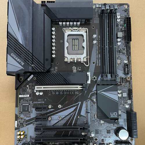 议价技嘉Z690 UD DDR4 V2主板！（维修）
