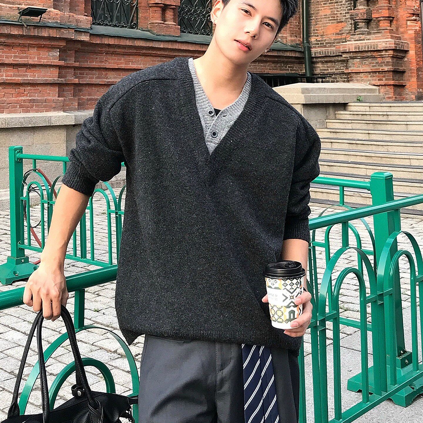 老钱风假两件v领毛衣慵懒高级感羊毛针织衫男款秋冬内搭打底上衣