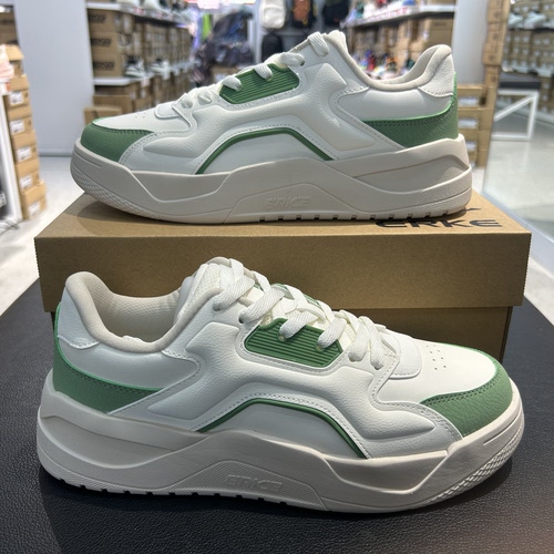 鸿星尔克男鞋2026春季新款皮面休闲鞋男板鞋运动鞋11126101323